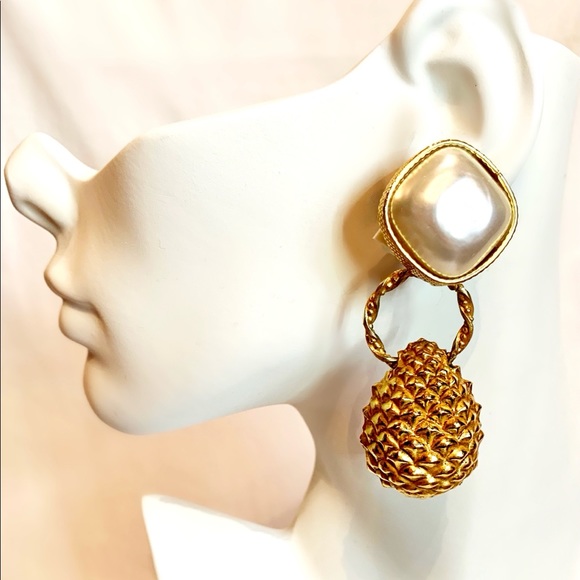 DOMINIQUE AURIENTIS❌SOLD❌PARIS GRIPOIX PEARL GILT PINECONE VINTAGE 80s EARRINGS - Picture 6 of 6